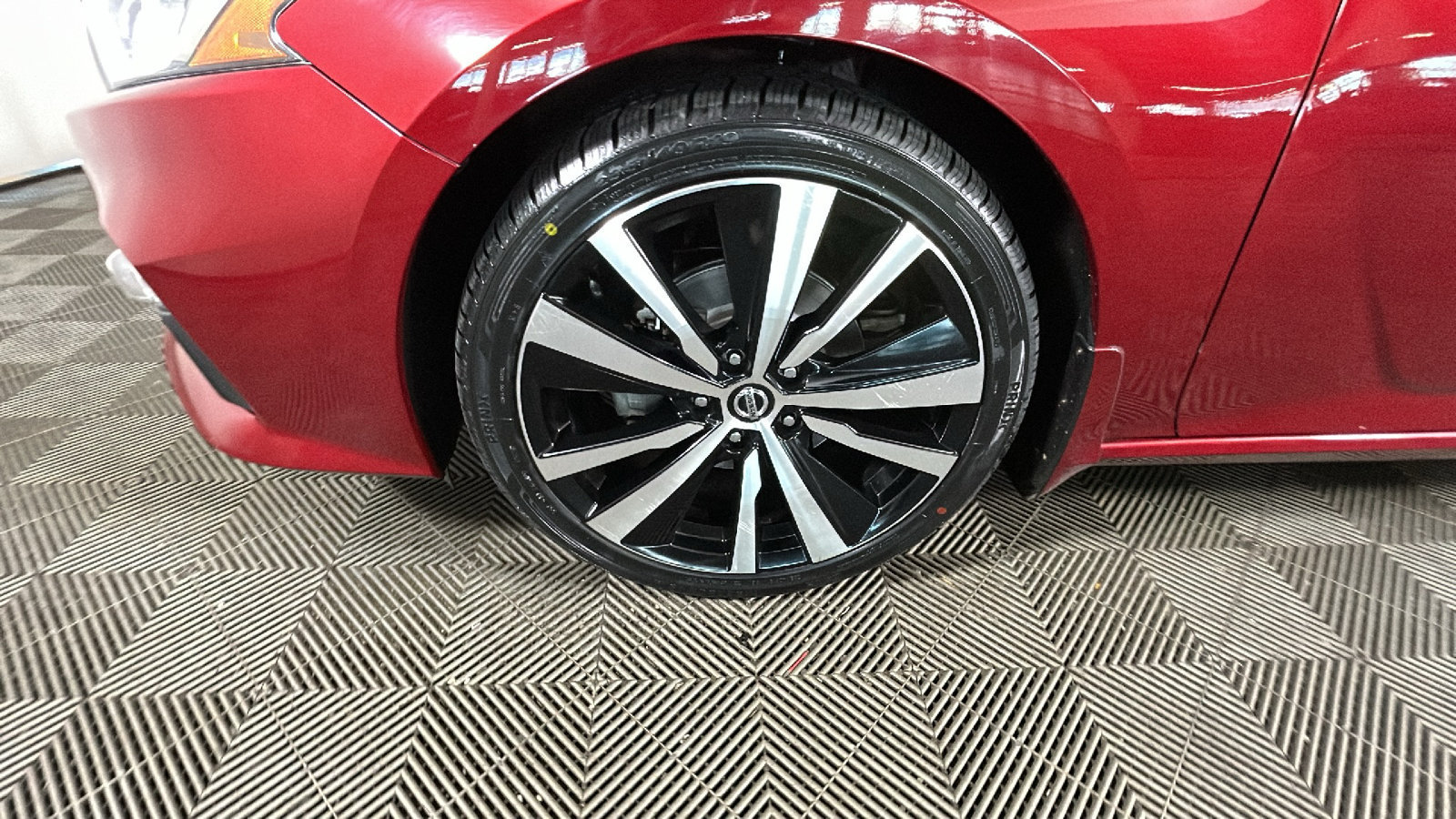 Used 2022 Nissan Altima 2.5 SR FWD image 11