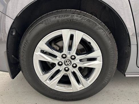 Used 2025 Toyota Sienna XLE w/ XLE Plus Package AWD/4WD image 72