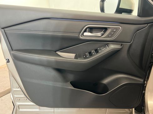 New 2026 Nissan Rogue Platinum w/ Platinum Premium Package image 14