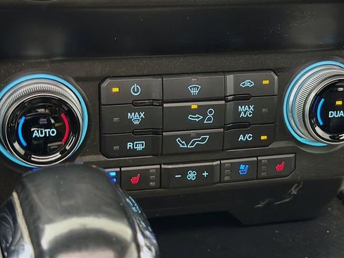 Used 2020 Ford F150 Lariat w/ Equipment Group 502A Luxury image 24