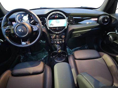 Used 2023 MINI Cooper S image 9