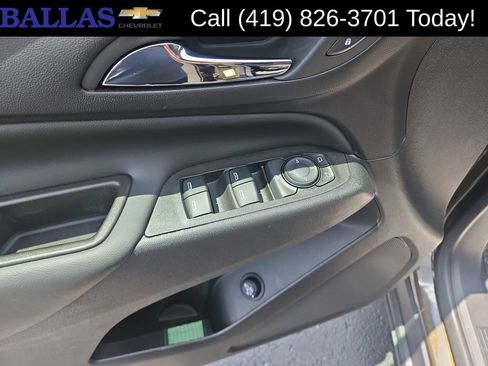 Certified 2023 Chevrolet Equinox LT FWD image 11