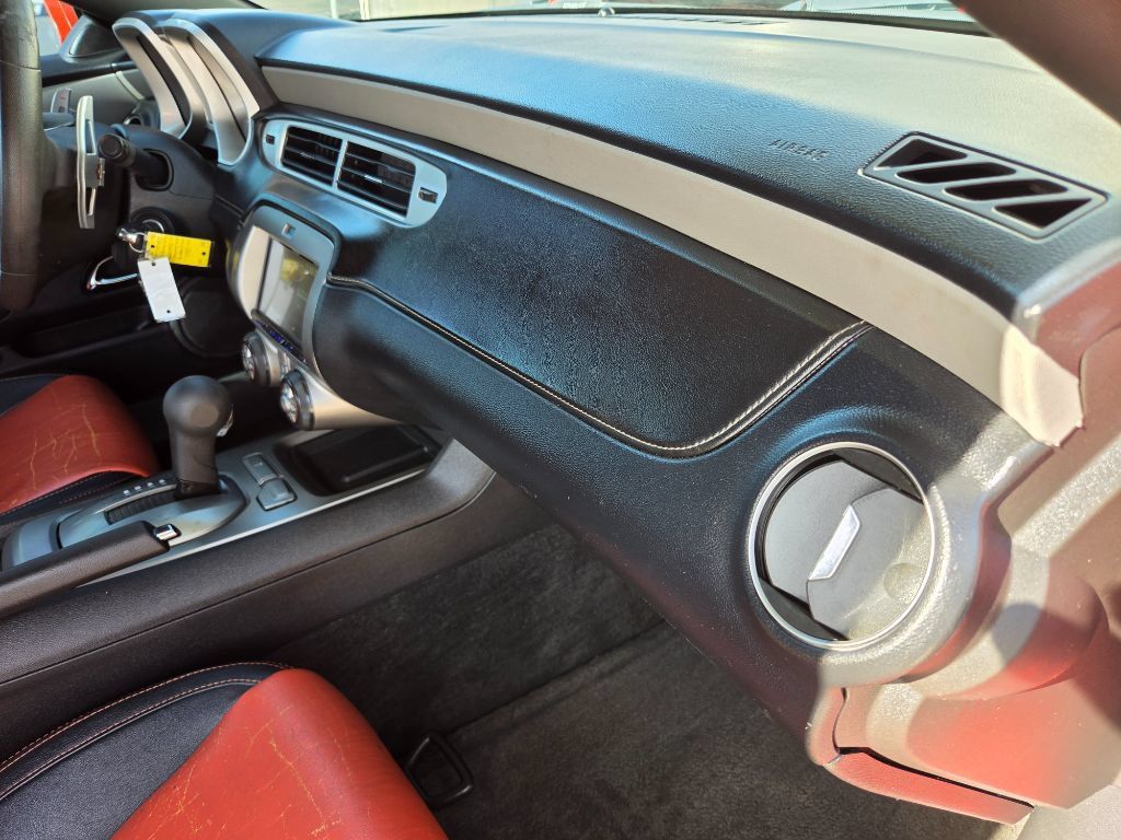 Used 2013 Chevrolet Camaro LS RWD image 29