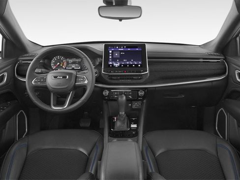 Used 2025 Jeep Compass Sport AWD/4WD image 3