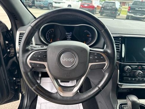 Used 2020 Jeep Grand Cherokee Altitude AWD/4WD image 16