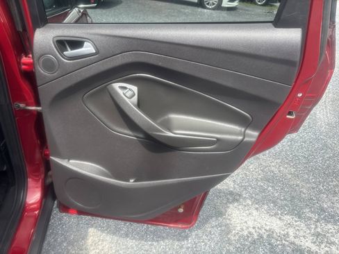 Used 2016 Ford Escape Titanium w/ Equipment Group 301A FWD image 15