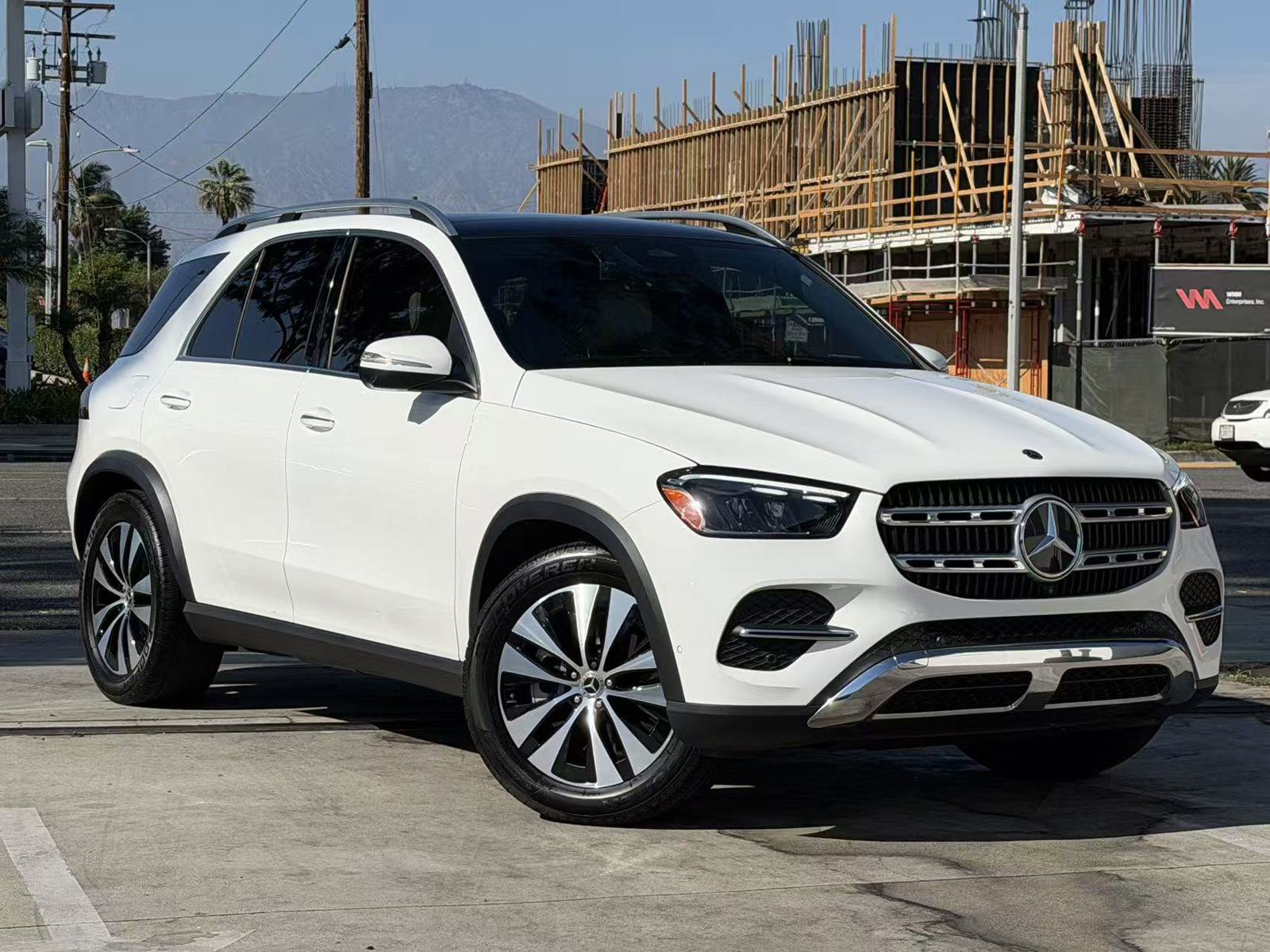 Used 2025 Mercedes-Benz GLE 450 4MATIC image 4