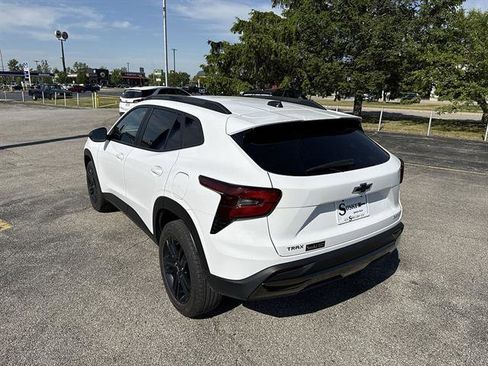 Used 2024 Chevrolet Trax ACTIV w/ Driver Confidence Package FWD image 44