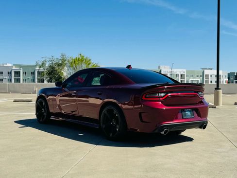 Used 2017 Dodge Charger R/T image 11