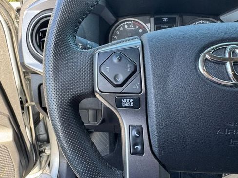 Used 2022 Toyota Tacoma SR5 image 17
