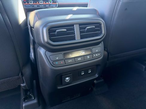 Used 2026 Honda Pilot TrailSport image 37