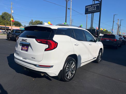 Used 2020 GMC Terrain Denali w/ Denali Premium Package image 3