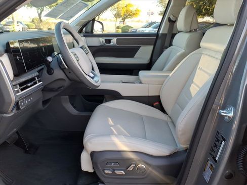 Certified 2025 Hyundai Santa Fe Calligraphy image 15