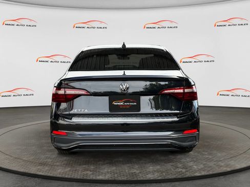 Used 2024 Volkswagen Jetta Sport FWD image 9