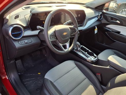 New 2026 Chevrolet Trax LT w/ Driver Confidence Package image 8