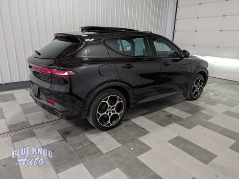 Used 2024 Alfa Romeo Tonale Veloce w/ Active Assist Package AWD/4WD image 4