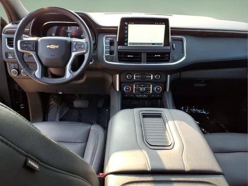Used 2023 Chevrolet Tahoe LT w/ Luxury Package AWD/4WD image 16