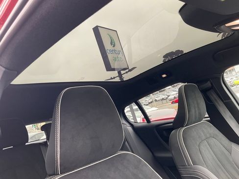 Used 2023 Volvo C40 P8 Recharge Ultimate AWD/4WD image 64