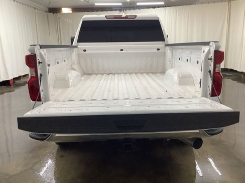 Used 2025 Chevrolet Silverado 2500 LT w/ Convenience Package AWD/4WD image 7
