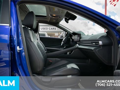 Used 2022 Hyundai Elantra Limited image 13