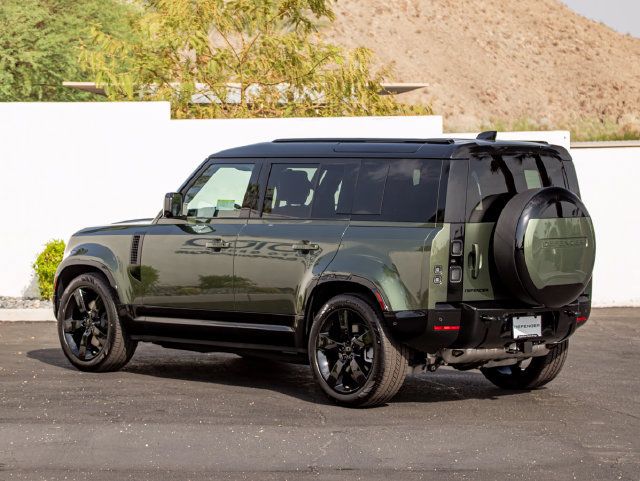 New 2026 Land Rover Defender 110 X-Dynamic SE AWD/4WD image 9