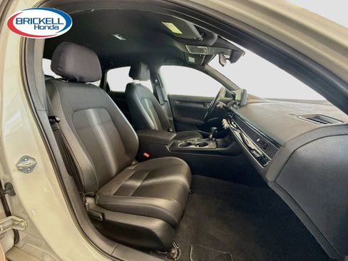 Used 2023 Honda Civic Sport image 18
