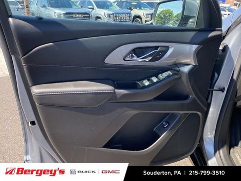 Used 2023 Chevrolet Traverse LT AWD/4WD image 26