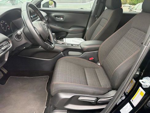 Used 2025 Honda HR-V Sport image 20
