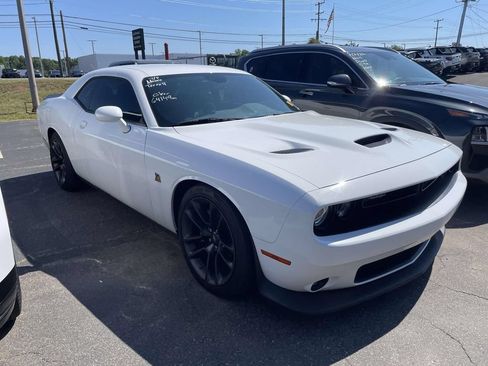 Used 2020 Dodge Challenger R/T Scat Pack RWD image 1