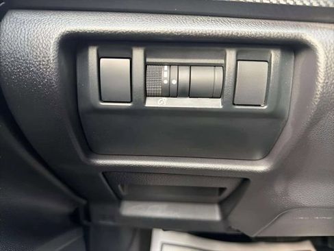 Used 2025 Subaru Crosstrek 2.5i Limited w/ Crosstrek Mirror Package image 8