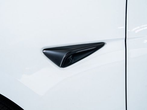 Used 2025 Tesla Model 3 Long Range image 16