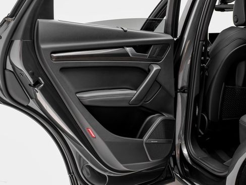 Used 2022 Audi SQ5 Prestige image 41