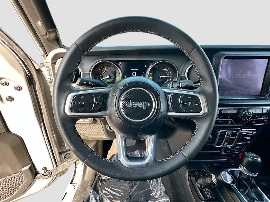 Used 2023 Jeep Wrangler Unlimited Sahara AWD/4WD image 11
