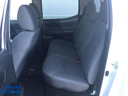 Used 2022 Toyota Tacoma SR image 13