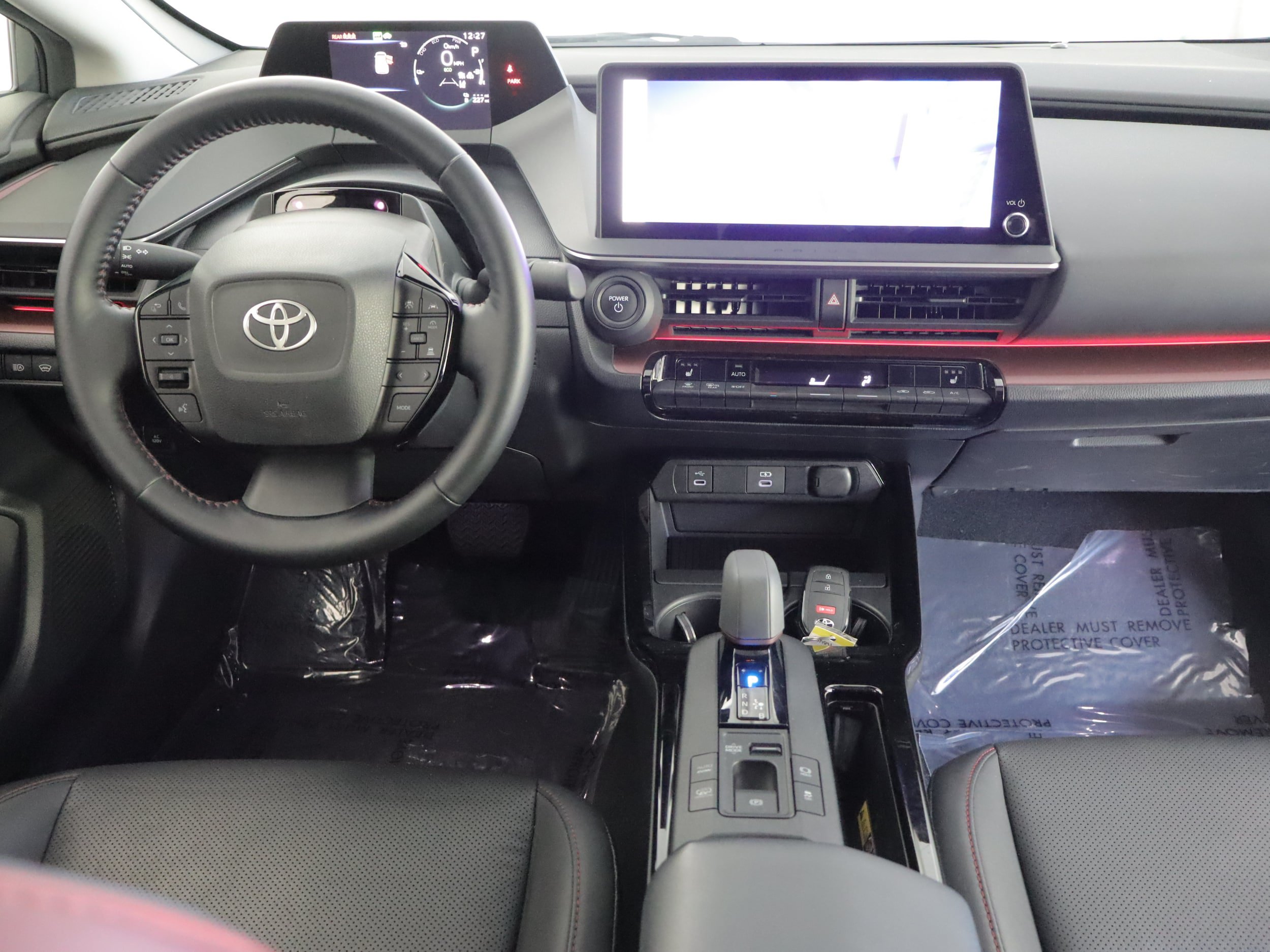 Used 2023 Toyota Prius Prime FWD image 2