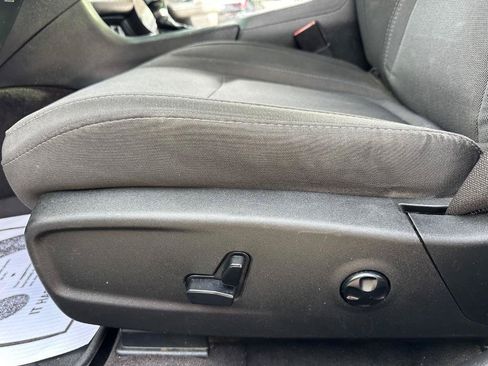 Used 2016 Dodge Charger SXT w/ Blacktop Package RWD image 14