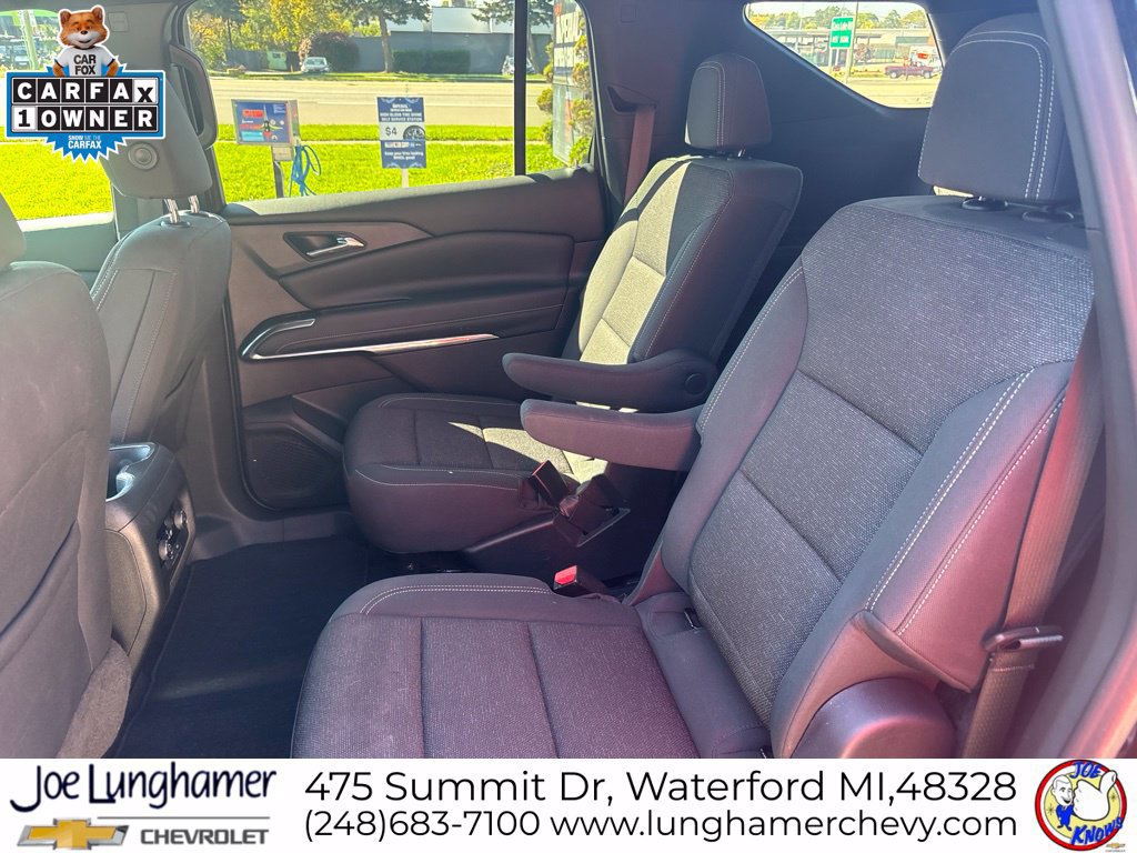 Used 2024 Chevrolet Traverse LT w/ Midnight/Sport Edition FWD image 12