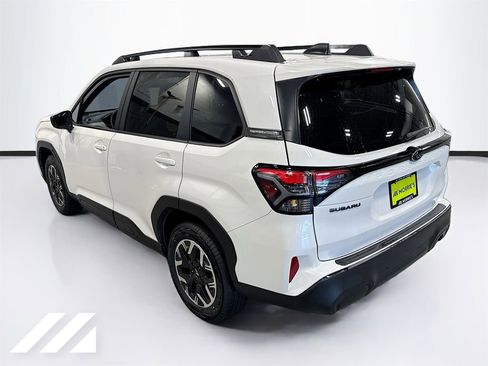 Used 2026 Subaru Forester Premium AWD/4WD image 7
