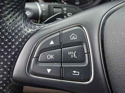 Used 2019 Mercedes-Benz GLC 300 4MATIC image 22