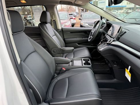 Certified 2026 Honda Odyssey Touring image 39