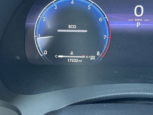 Used 2024 Toyota Highlander Limited image 31