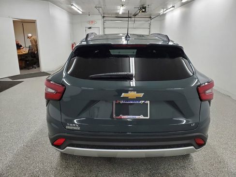 New 2026 Chevrolet Trax LT w/ Driver Confidence Package FWD image 6
