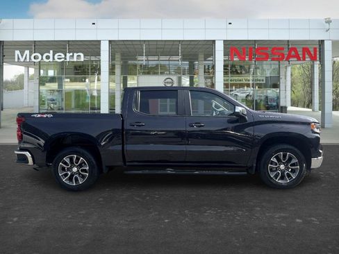 Used 2023 Chevrolet Silverado 1500 LT AWD/4WD image 6