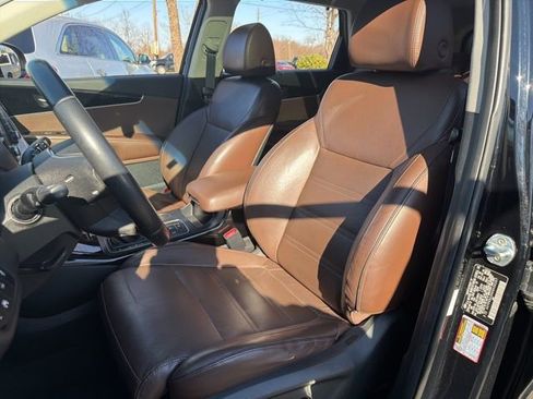 Used 2019 Kia Sorento SX image 10