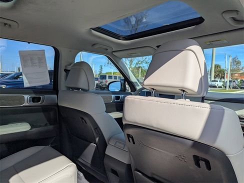 Used 2025 Hyundai Santa Fe Calligraphy image 12