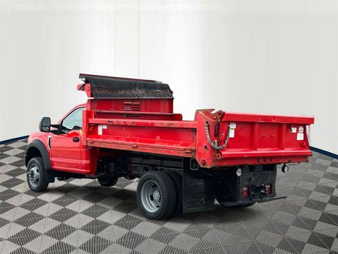 Used 2017 Ford F550 4x4 Regular Cab Super Duty image 3