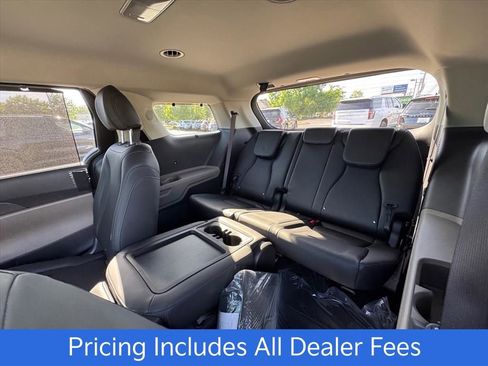 New 2026 Kia Carnival EX FWD image 10