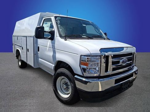 New 2025 Ford E-350 and Econoline 350 Super Duty w/ Power Equipment Group RWD image 3