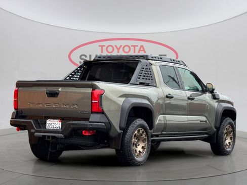 Used 2024 Toyota Tacoma Trailhunter image 3