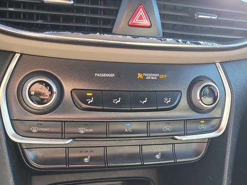 Used 2020 Hyundai Santa Fe SEL image 23